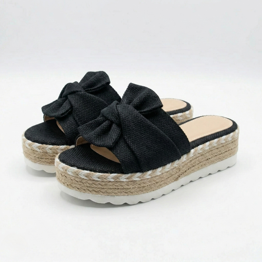 Women's Summer Sandals with Sculpted Bow Design