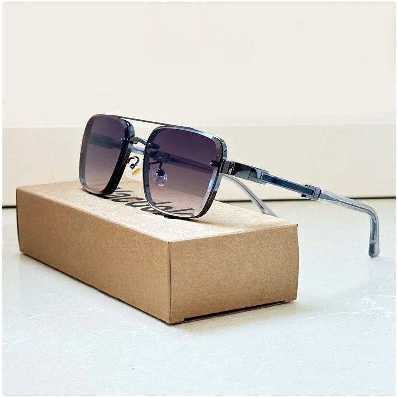 Women's Square Sunglasses Gradient Lenses and Retro Gold Frame